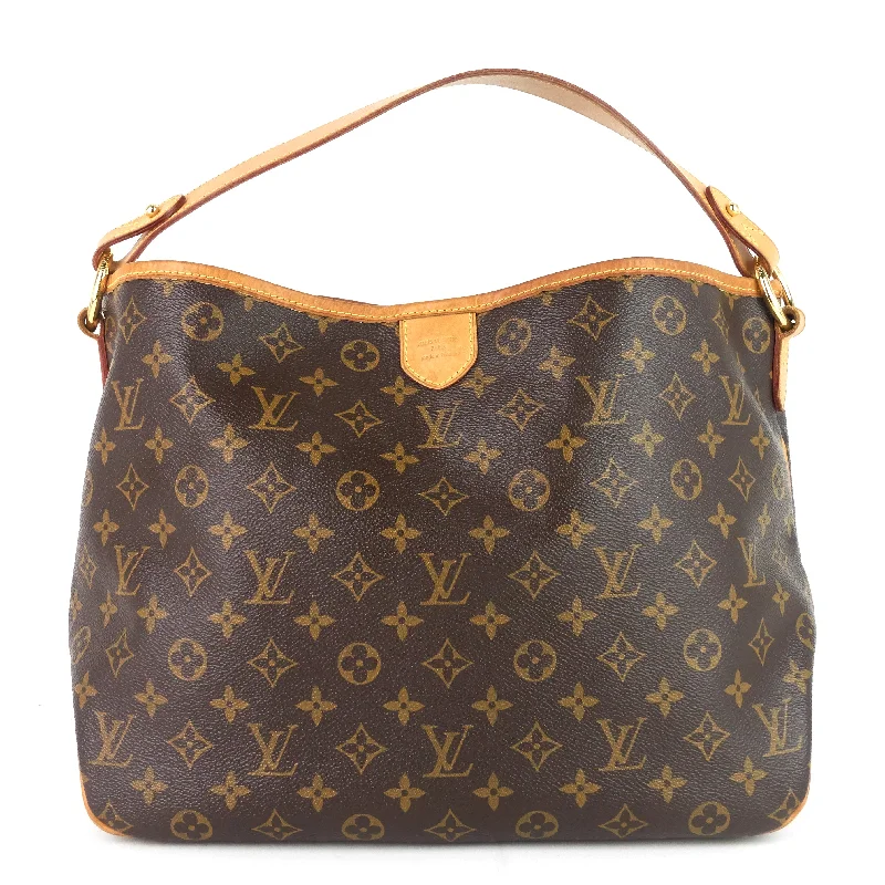 Small - sized Louis Vuitton Pochette Metis bags for a compact carryDelightful MM Monogram Canvas Bag