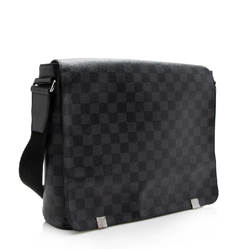 Louis Vuitton Twist bags with a crystal - embellished LV - turnlockLouis Vuitton Damier Graphite District MM Messenger (17183)