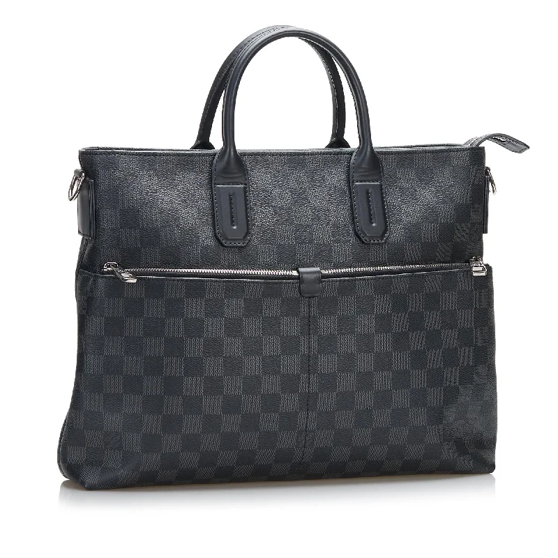 Louis Vuitton bags with a detachable mobile phone holder for convenienceLouis Vuitton Damier Graphite 7 Days A Week (wS8L0O)