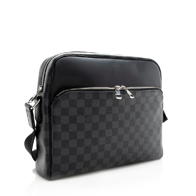 Louis Vuitton crossbody bags with adjustable shoulder straps for comfortLouis Vuitton Damier Graphite Dayton Reporter MM Messenger Bag (18943)