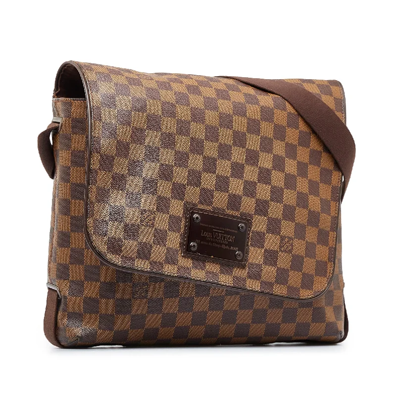 Louis Vuitton crossbody bags with adjustable shoulder straps for comfortLOUIS VUITTON Damier Ebene Brooklyn MM Crossbody Bag