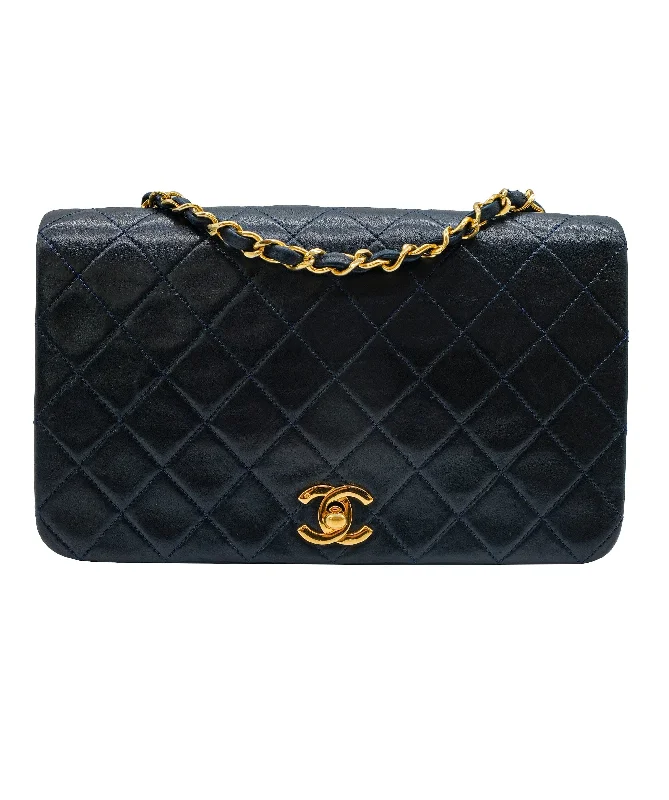 Chanel Lightweight Handbag for Daily ErrandsChanel Navy Lambskin Full Flap Navy Lambskin ASC5275