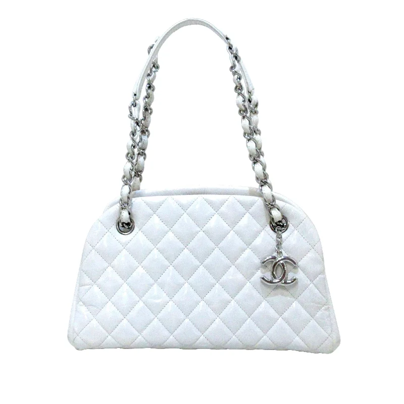 Chanel Black Handbag for Business MeetingsMademoiselle Patent Leather Bowling Bag White