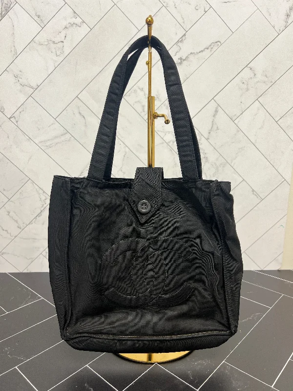 Chanel Lightweight Handbag for Daily ErrandsChanel Black Nylon VIP Tote