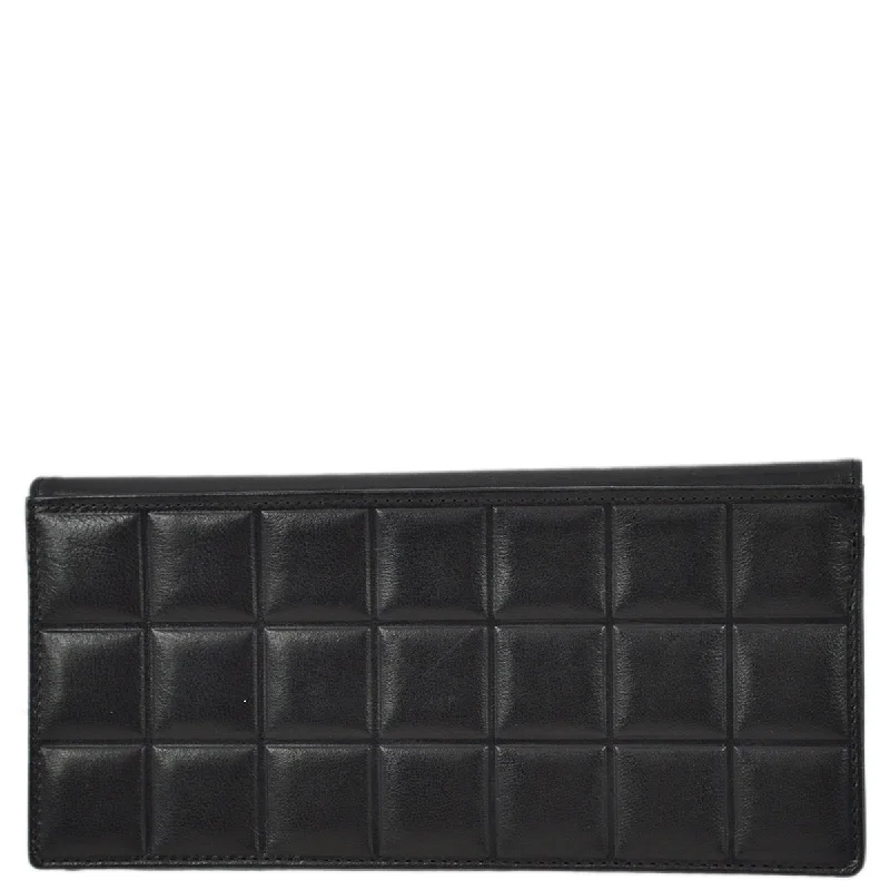 Chanel Classic Flap Bag for Evening PartyChanel 2001-2003 Black Lambskin Choco Bar Long Wallet