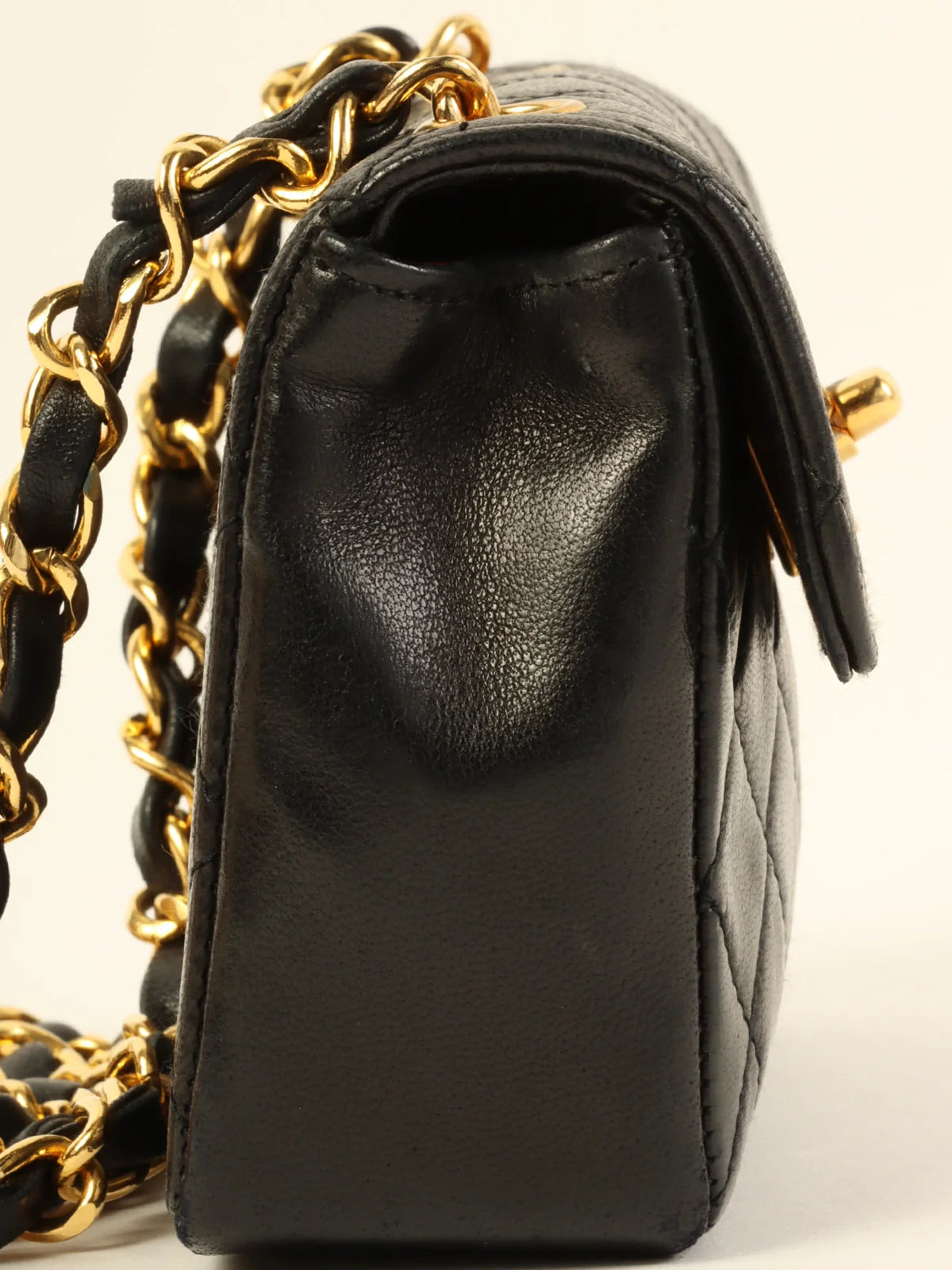 Chanel All - Match Handbag for Versatile StylingCHANEL Around 1990 Made Straight Flap Turn-Lock Mini Chain Bag Black