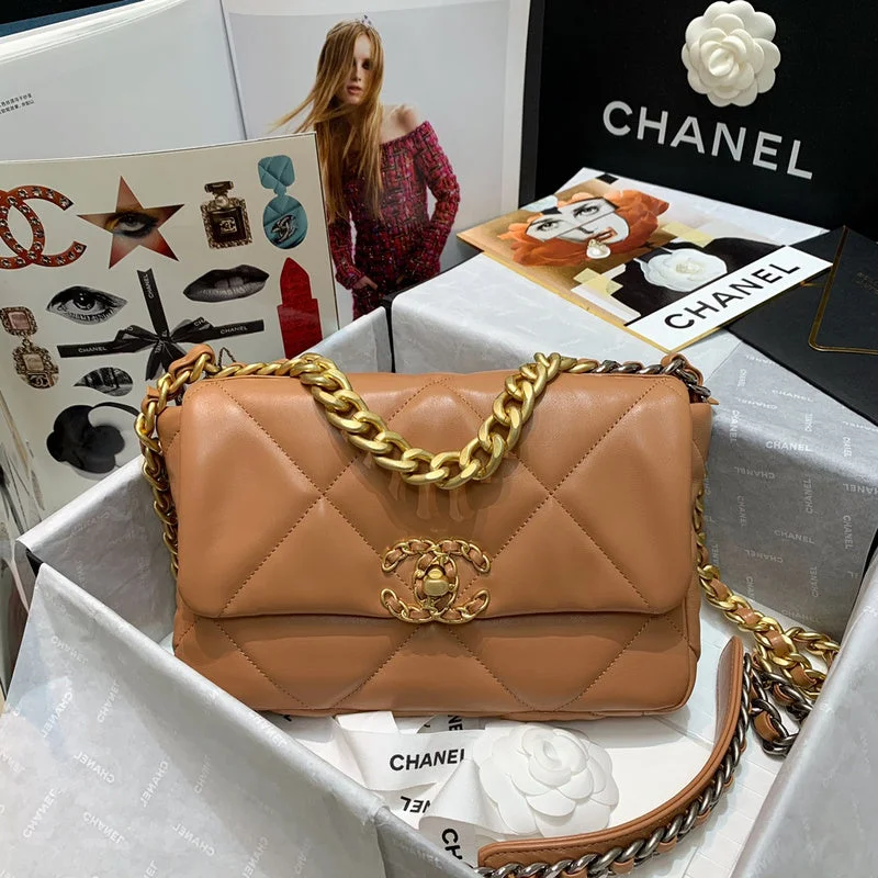 Chanel Quilted Leather Shoulder Bag for FashionistasThe Arid Bag Shop new Luxury  - Chanel Bags - 581