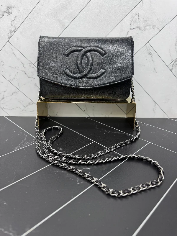 Chanel Medium Tote Bag for Office LadiesChanel Black Caviar Leather Wallet on a Chain