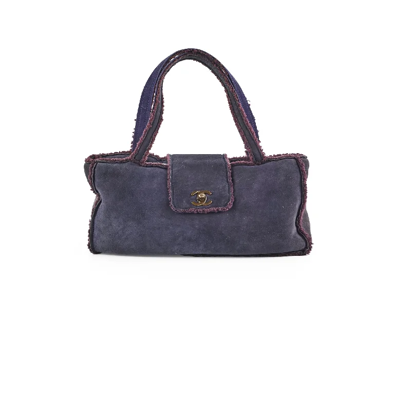 Chanel Lightweight Handbag for Daily ErrandsChanel Vintage Suede Tote Navy