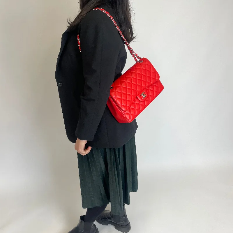 Chanel Vintage Inspired Handbag for Retro LoversChanel Red Jumbo Lambskin Classic Double Flap 2016/17