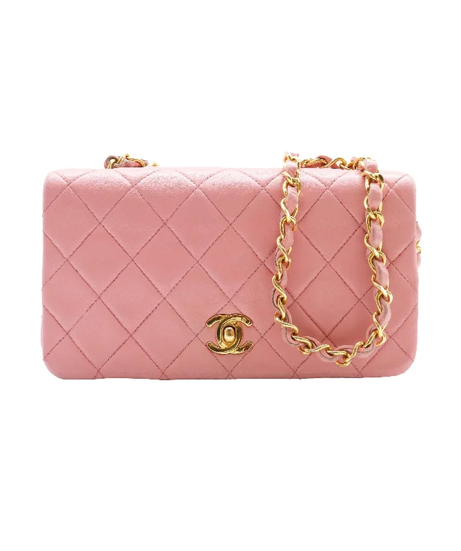 Chanel Vintage Inspired Handbag for Retro LoversCHANELTimeless classic flap Pink DXBS0580