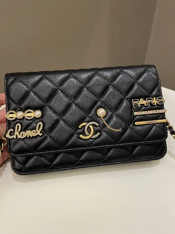 Chanel Lightweight Handbag for Daily ErrandsChanel Coco Pearl Signature Wallet on Chain Black Lambskin