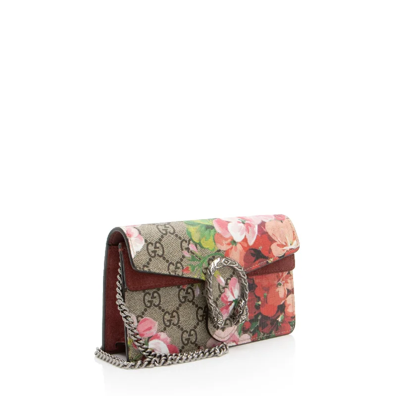 Gucci Dionysus bags for women with tiger - head claspsGucci GG Supreme Blooms Dionysus Super Mini Bag (v9DXTo)