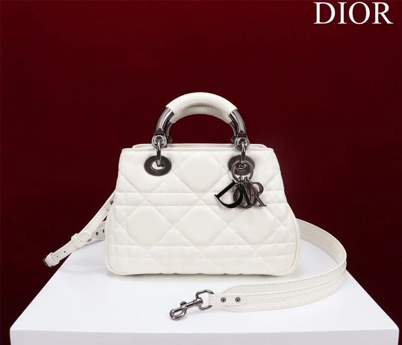 Christian Dior bags with a detachable coin purse insideDior Bag