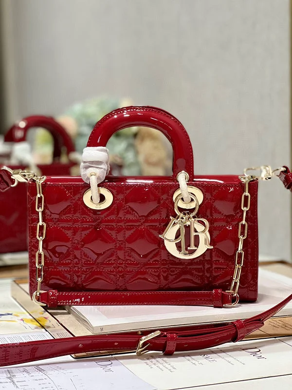 Christian Dior handbags with a removable shoulder strap for versatilityDior Bag