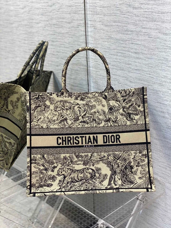 Fashion - forward Christian Dior tote bags for the modern womanDior Bag