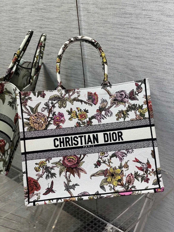 Christian Dior crossbody bags with a front - flap pocket for easy accessDior Bag