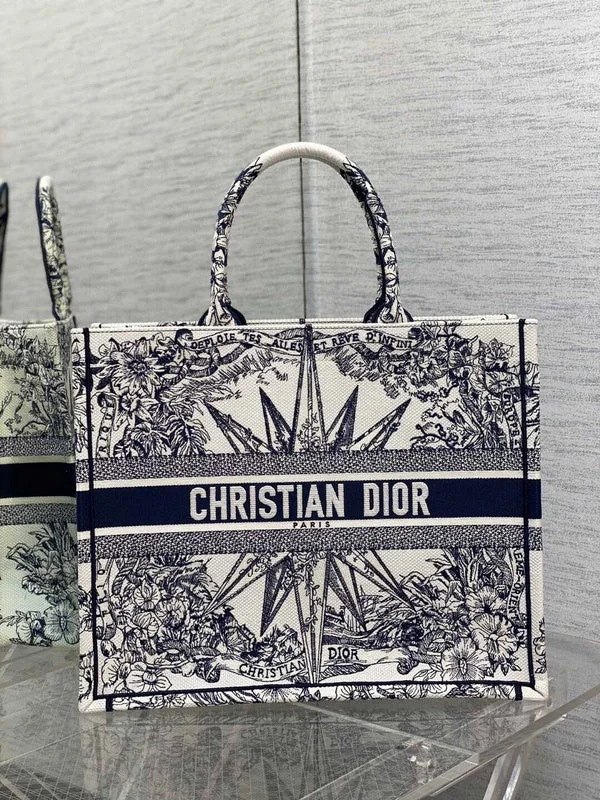 Christian Dior bags with a quilted pattern and gold - toned hardwareDior Bag