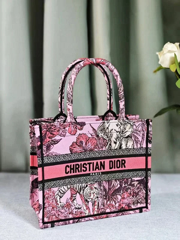 Christian Dior crossbody bags with a front - flap pocket for easy accessmakbags - Dior Bags - 617