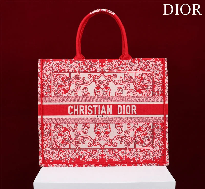 Christian Dior Saddle bags with a studded trim for a bold lookmakbags - Dior Bags - 630