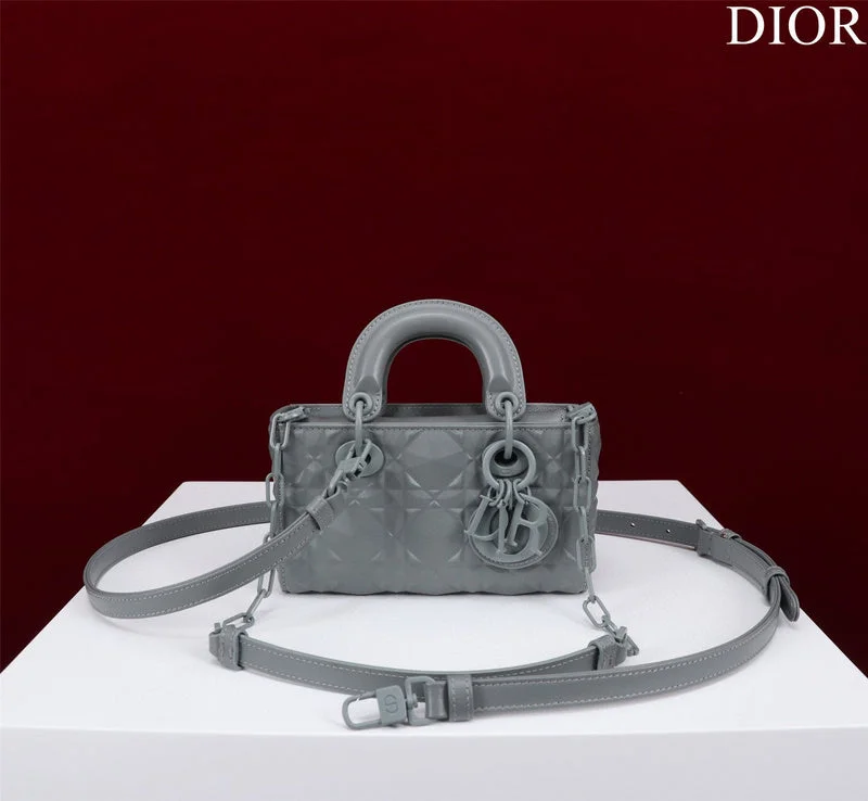 Christian Dior tote bags with a printed Dior logo on the frontmakbags - Dior Bags - 665