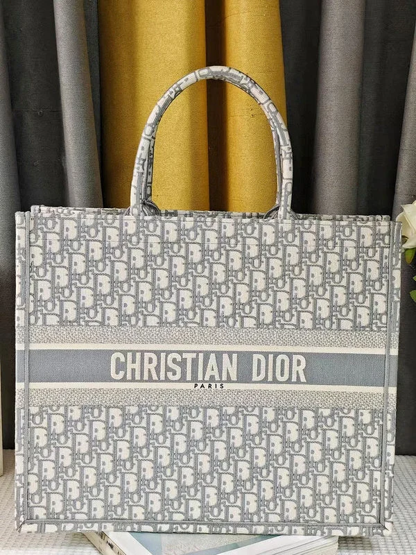 Contemporary Christian Dior handbags with a unique shapemakbags - Dior Bags - 829