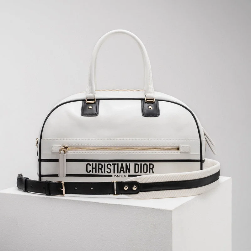 Christian Dior Saddle bags with a distressed leather finishmakbags - Dior Bags - 987