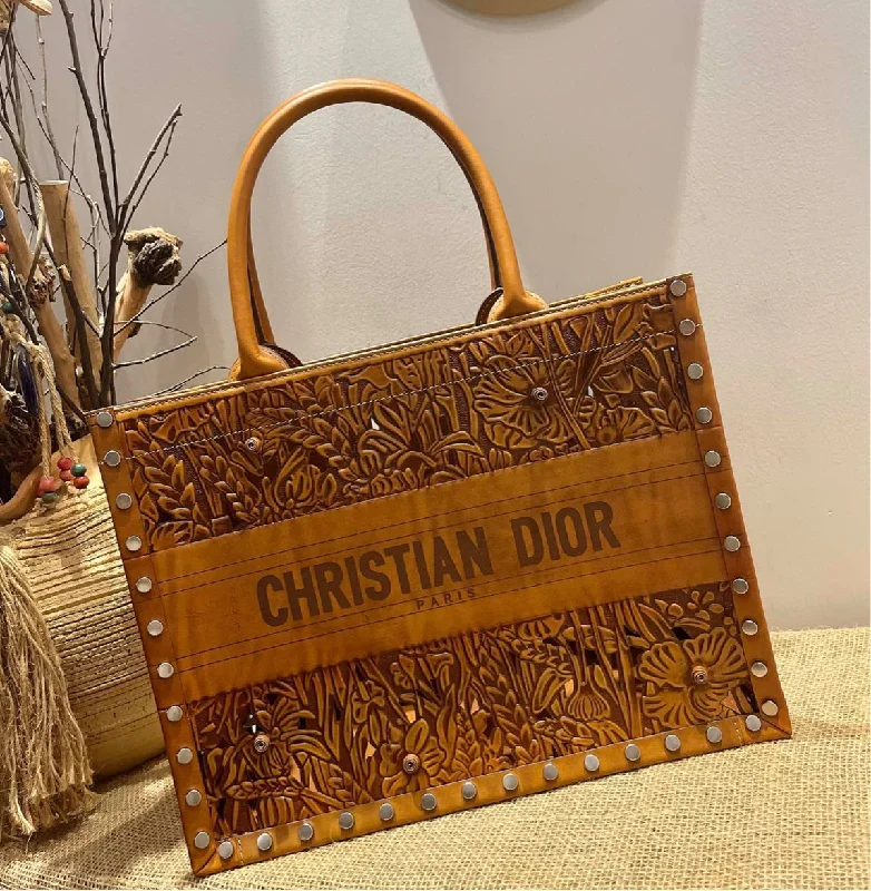 Christian Dior handbags with a snap - button closure and a decorative buckleNew Christian Dior woman handbag