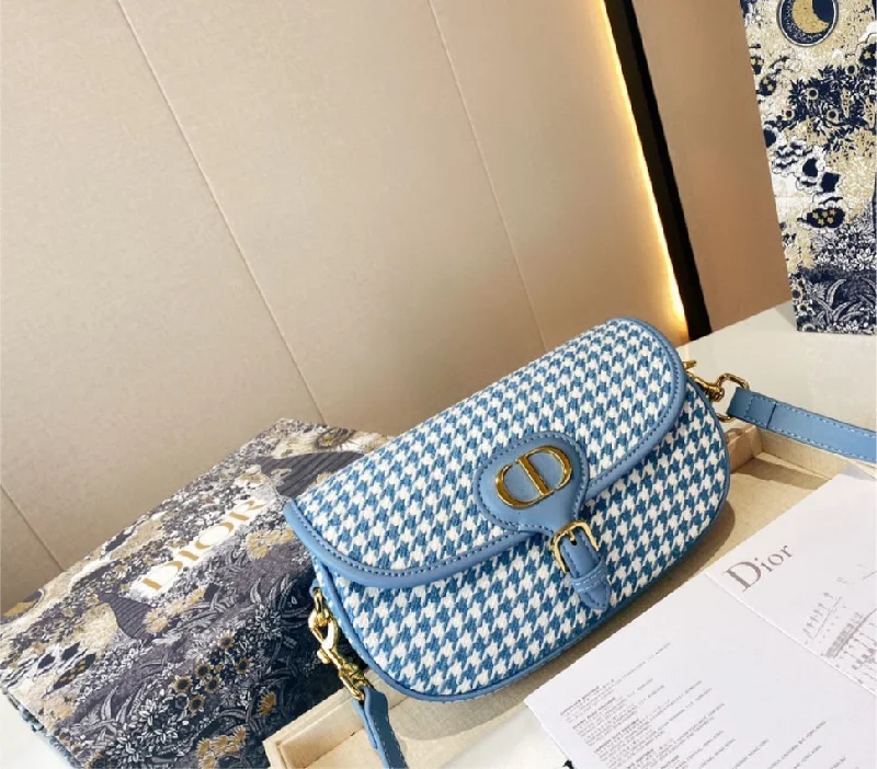 Christian Dior bags with a quilted pattern and gold - toned hardwareNew Dior woman shoulder handbag